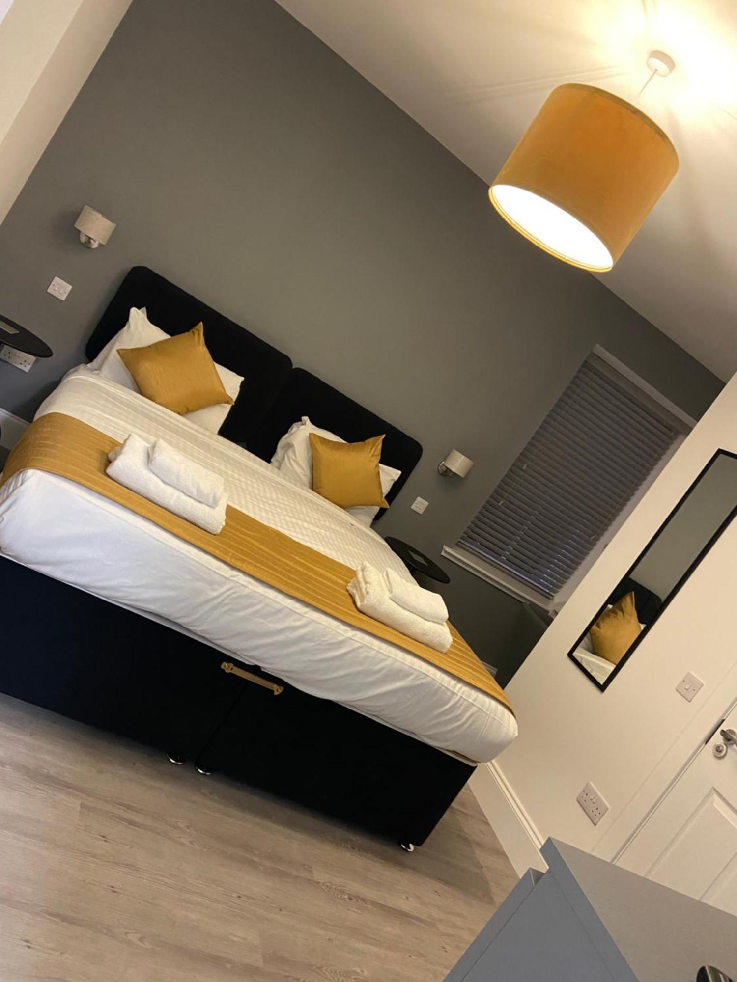 The Station Hotel Alness Exteriör bild