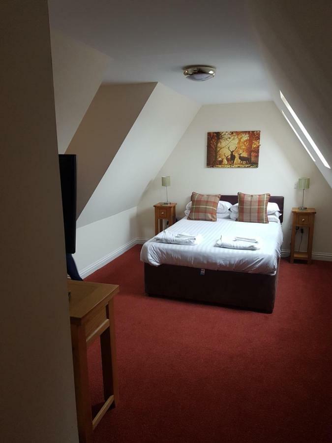 The Station Hotel Alness Exteriör bild