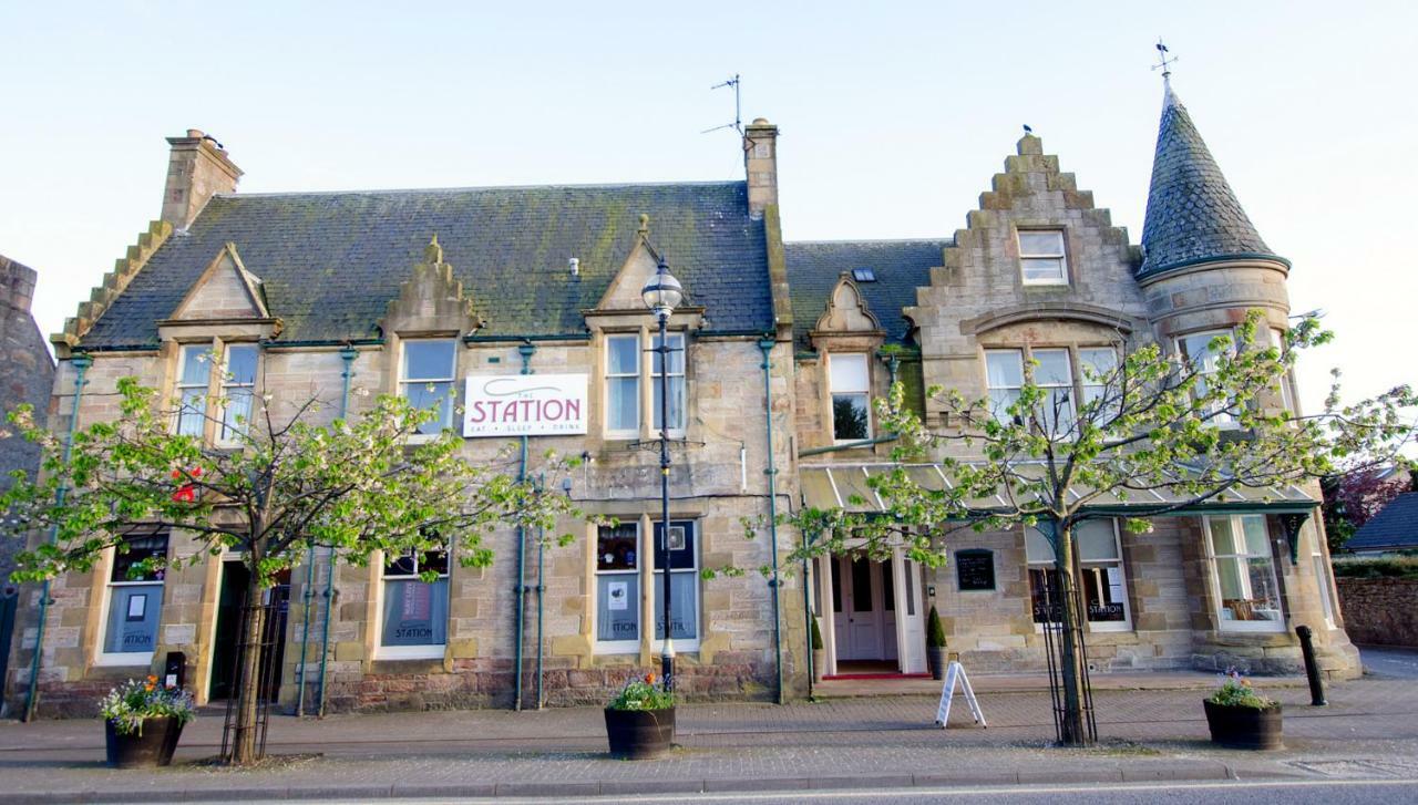 The Station Hotel Alness Exteriör bild